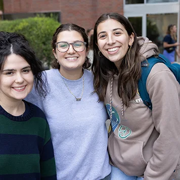 http://Three%20smiling%20college%20students